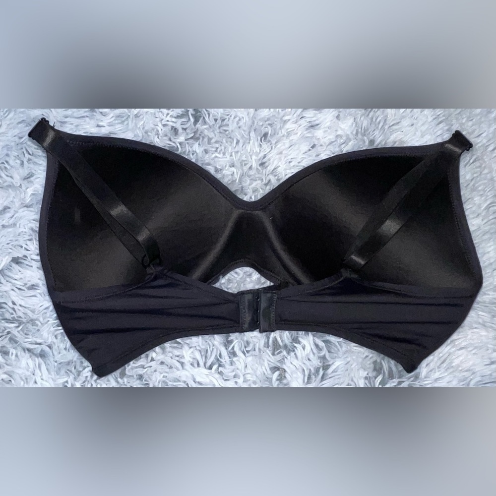 36DD Wirefree Bra Bundle of two 1 Black and 1 Nude - Picture 7 of 9